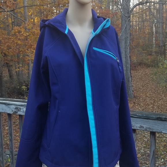 Great Hooded Jacket by Free Tech - Picture 5 of 8